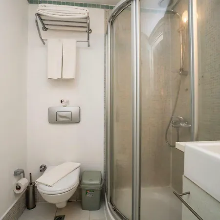 Maira Beach מלון 4*