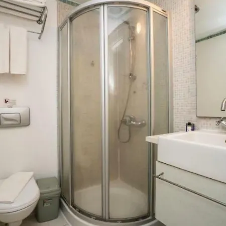 מלון Maira Beach